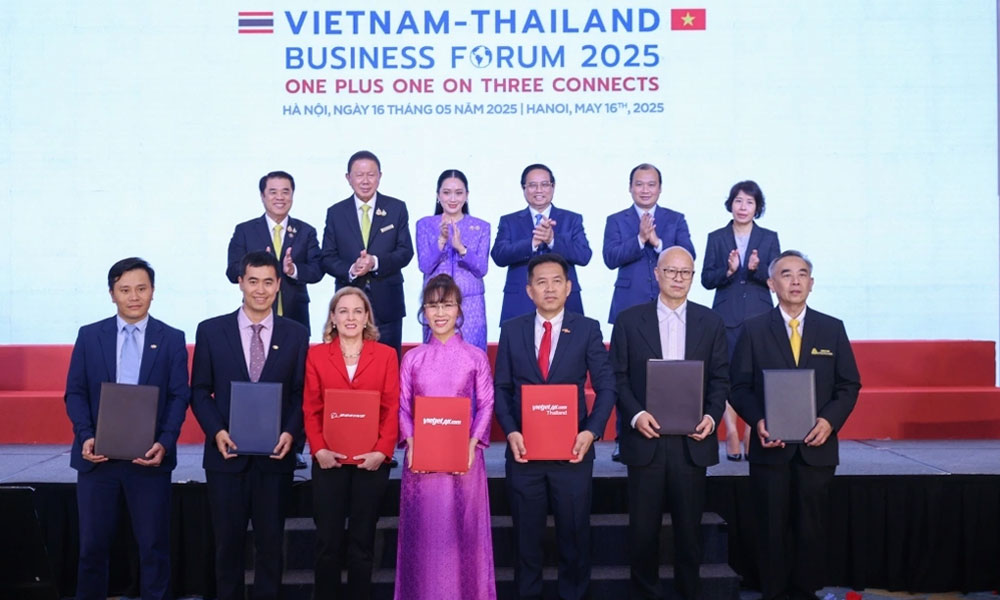  Thủ tướng Phạm Minh Chính và Thủ tướng Thái Lan đồng chủ trì Diễn dàn doanh nghiệp Việt Nam - Thái Lan
